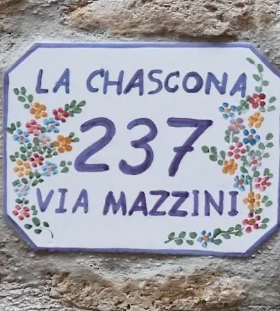 La Chascona Di Casa Di Tufo Nel Borgo Farnese