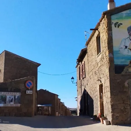 La Chascona Di Casa Di Tufo Nel Borgo Farnese